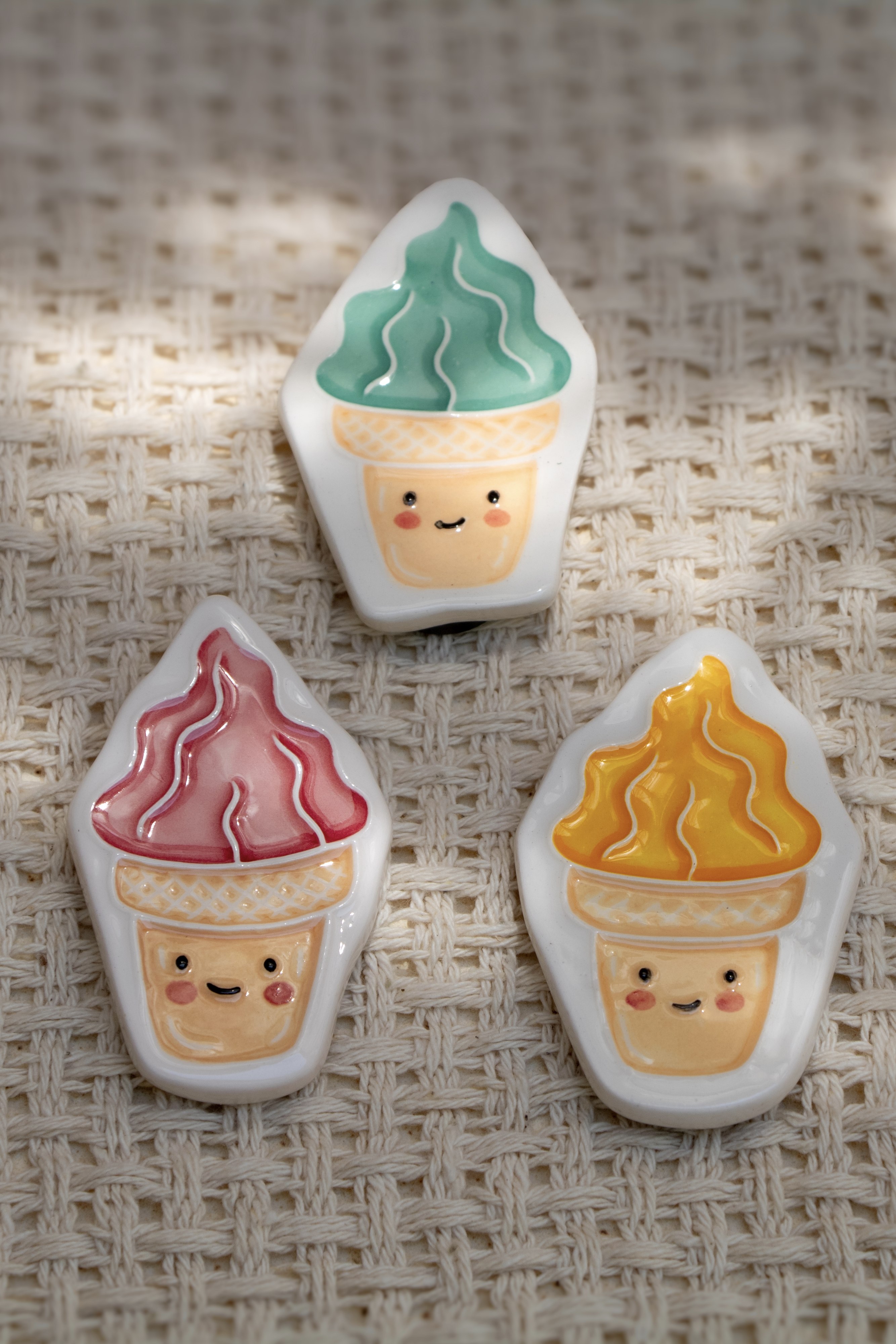 مگنت یخچال سرامیکی طرح بستنی