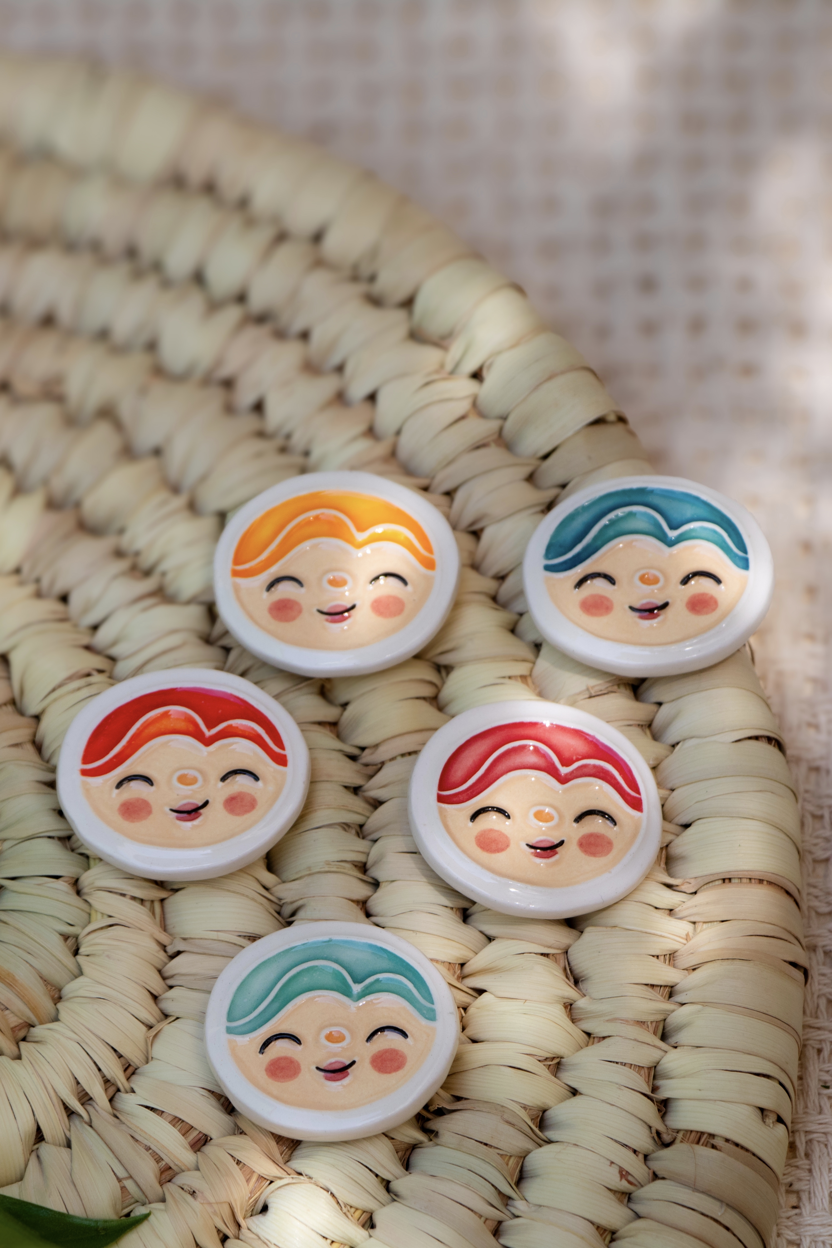 مگنت یخچال طرح چهره گرد